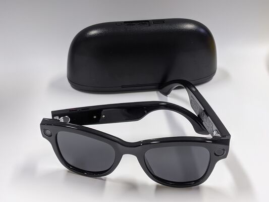 ราคาดี แว่นตาสมาร์ท AI พร้อมระบบการจําแนกอาการและจอระดับความละเอียดสูง พร้อมจอจอคู่ M02 ออนไลน์